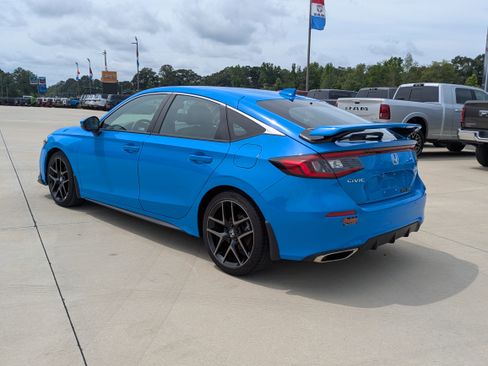 Used 2024 Honda Civic Sport Touring image 3