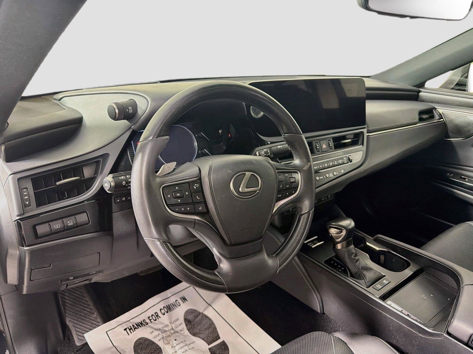 Used 2023 Lexus ES 300h Ultra Luxury w/ Accessory Package (Z2) FWD image 9