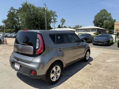 Used 2019 Kia Soul FWD image 4