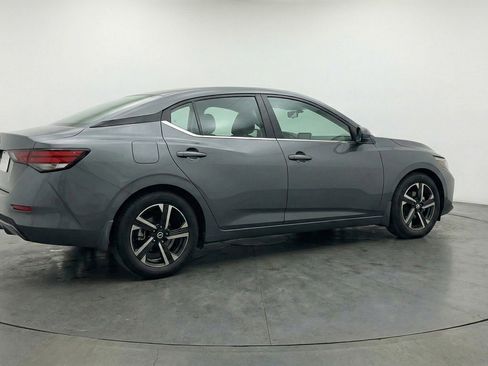 Used 2025 Nissan Sentra SV image 9