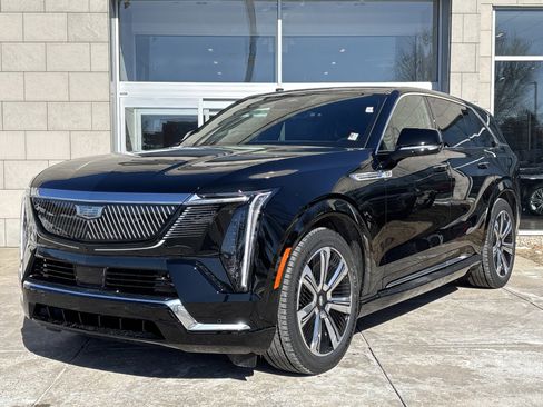 New 2025 Cadillac Escalade IQ Luxury 2 w/ LPO, Premium Carpet Package image 12