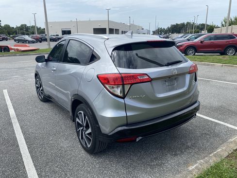 Used 2019 Honda HR-V Sport image 10