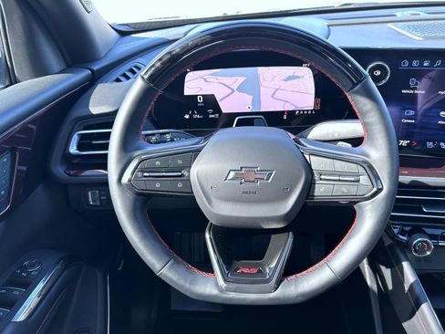 Used 2025 Chevrolet Traverse RS w/ LPO, Floor Liner Package image 11