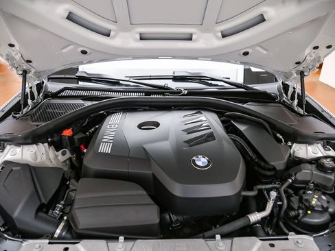 Used 2026 BMW 330i Sedan w/ Premium Package RWD image 28
