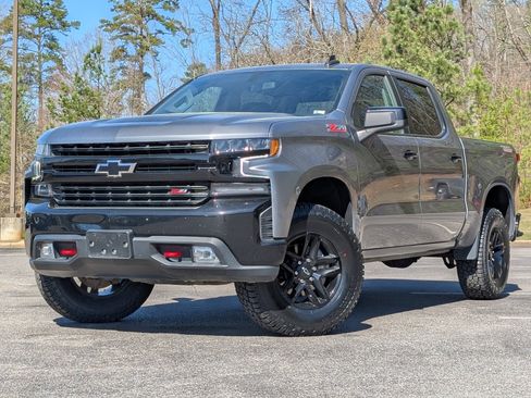 Used 2021 Chevrolet Silverado 1500 LT Trail Boss image 4