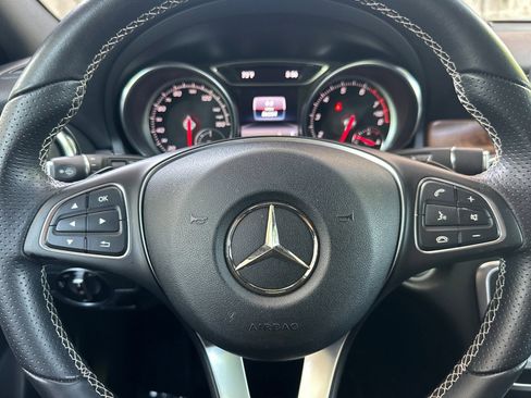 Used 2018 Mercedes-Benz GLA 250 4MATIC image 16