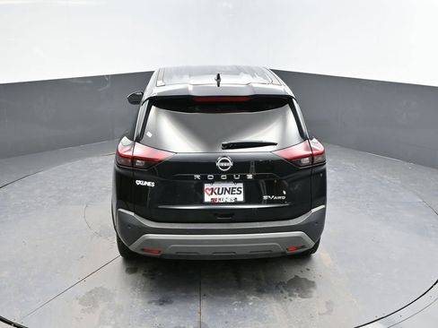 Used 2023 Nissan Rogue SV image 30