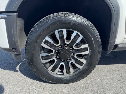Used 2024 GMC Sierra 2500 Denali Ultimate AWD/4WD image 9