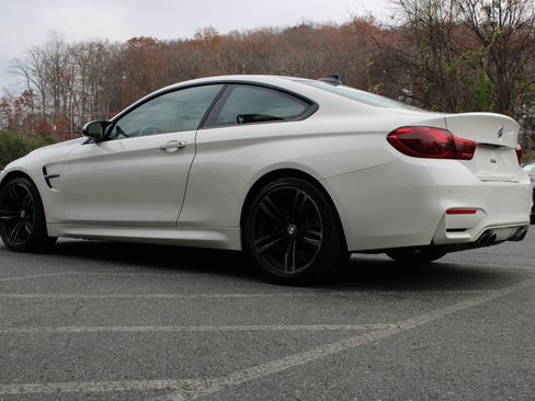 Used 2018 BMW M4 Coupe image 4