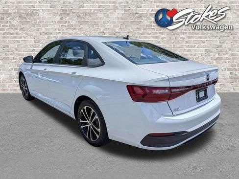 Certified 2025 Volkswagen Jetta Sport FWD image 6
