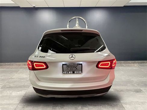 Certified 2022 Mercedes-Benz GLC 300 4MATIC image 2
