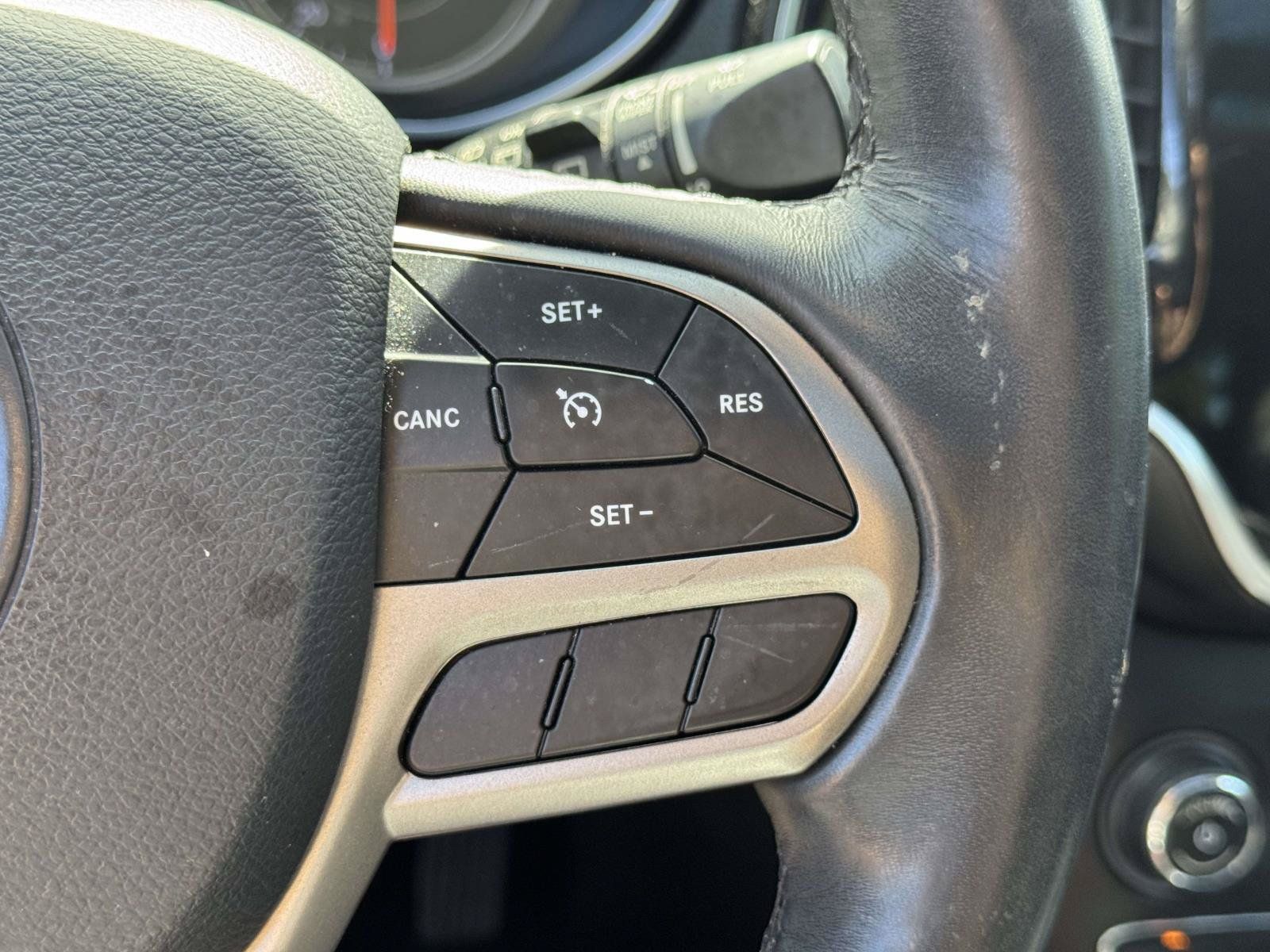 Used 2019 Jeep Cherokee Limited AWD/4WD image 19