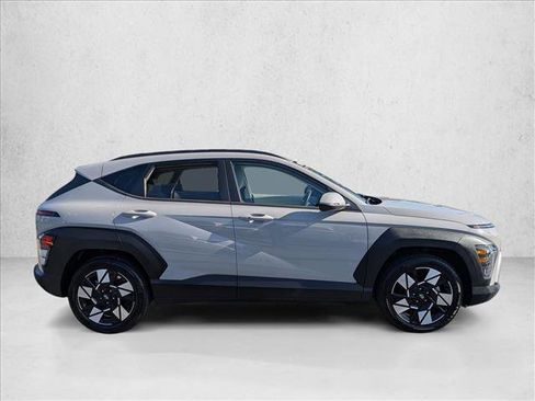 Used 2024 Hyundai Kona SEL FWD image 4
