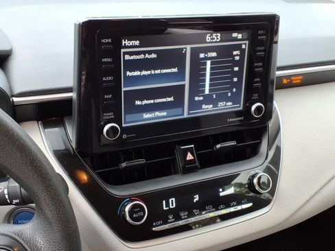 Used 2022 Toyota Corolla LE FWD image 20