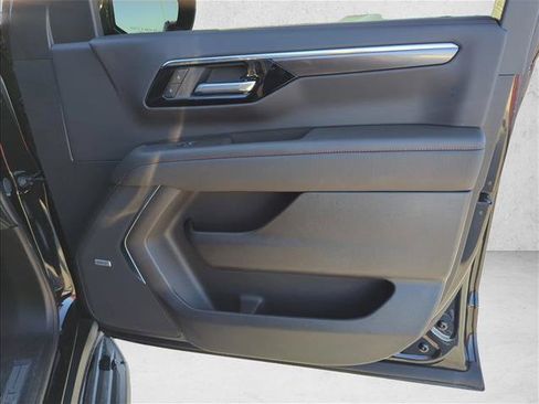 Used 2026 Chevrolet Suburban RST w/ Comfort Package RWD image 24