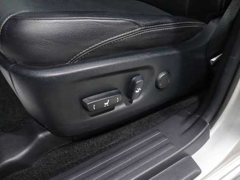 Used 2022 Toyota 4Runner Limited AWD/4WD image 12