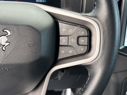 Used 2024 Ford Bronco Badlands image 16