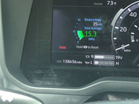 Used 2022 Toyota Tundra Platinum w/ Advanced Package AWD/4WD image 21