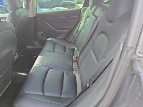 Used 2022 Tesla Model 3 Performance image 7