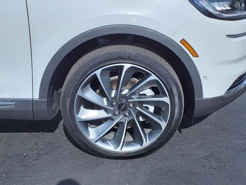 New 2022 Lincoln Nautilus Reserve w/ Equipment Group 201A image 29