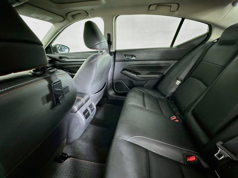 Used 2023 Nissan Altima 2.0 SR FWD image 39