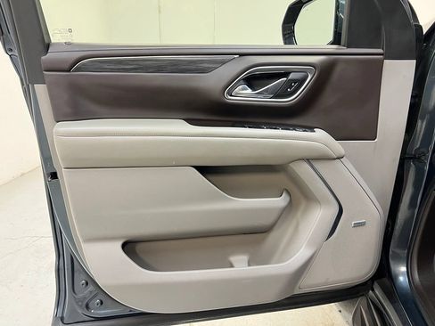 Used 2021 GMC Yukon SLT w/ SLT Luxury Package AWD/4WD image 14