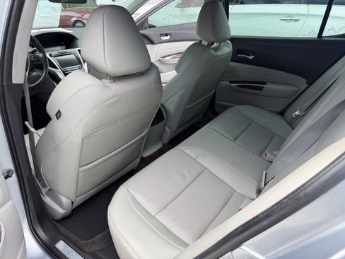 Used 2017 Acura TLX V6 w/ Technology Package FWD image 12