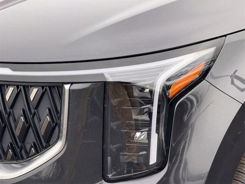 New 2026 Kia Carnival image 10