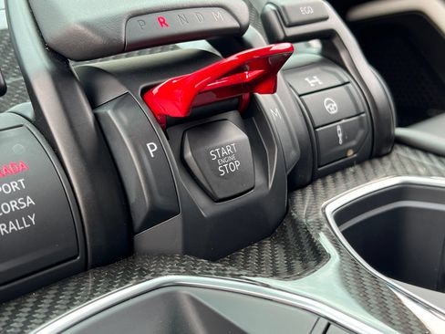 Used 2023 Lamborghini Urus Performante AWD/4WD image 38