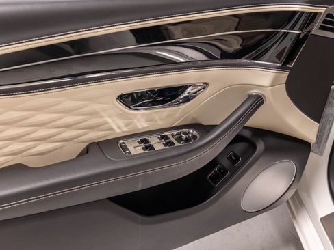 Used 2021 Bentley Flying Spur W12 AWD/4WD image 5