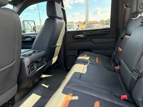 Used 2024 GMC Sierra 2500 AT4 AWD/4WD image 27