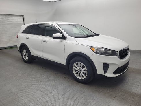 Used 2019 Kia Sorento LX image 11