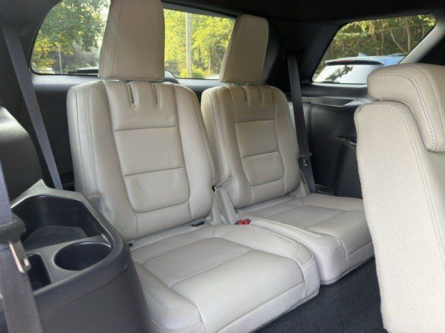 Used 2013 Ford Explorer XLT AWD/4WD image 11