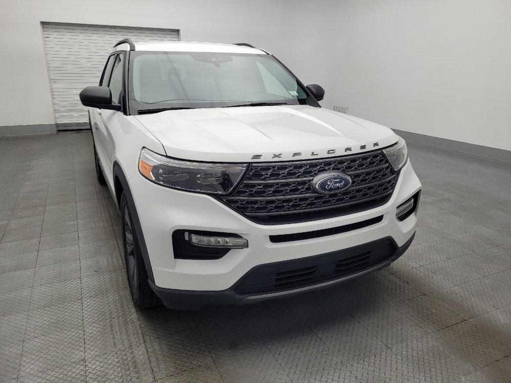 Used 2021 Ford Explorer XLT w/ Equipment Group 202A RWD image 14