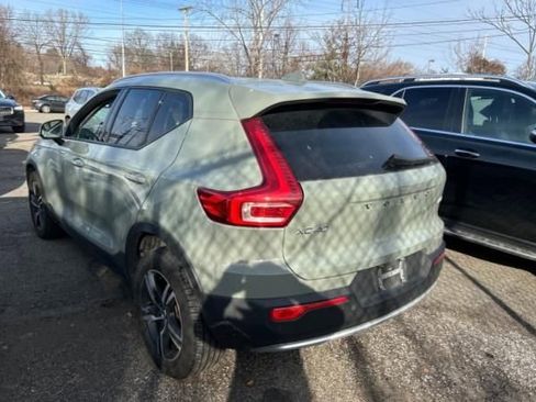 Certified 2023 Volvo XC40 B5 Core w/ Convenience Package image 6