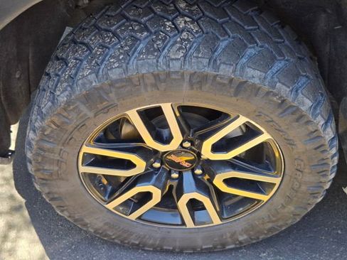 Used 2023 GMC Sierra 1500 AT4 w/ AT4 Preferred Package image 12