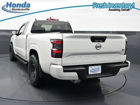 Used 2024 Nissan Frontier SV RWD image 7