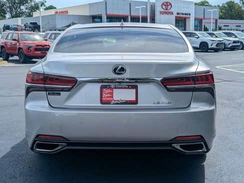 Used 2018 Lexus LS 500 w/ Interior Upgrade Package RWD image 10