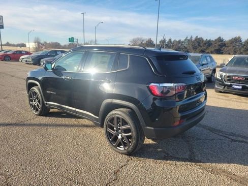 New 2026 Jeep Compass Latitude image 22