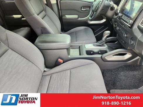 Used 2023 Nissan Frontier SV w/ Tow Package AWD/4WD image 13
