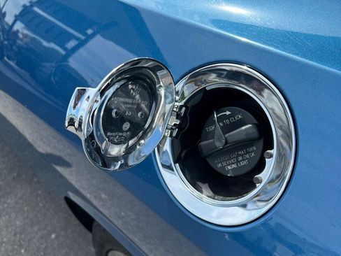 Used 2022 Dodge Challenger GT RWD image 8