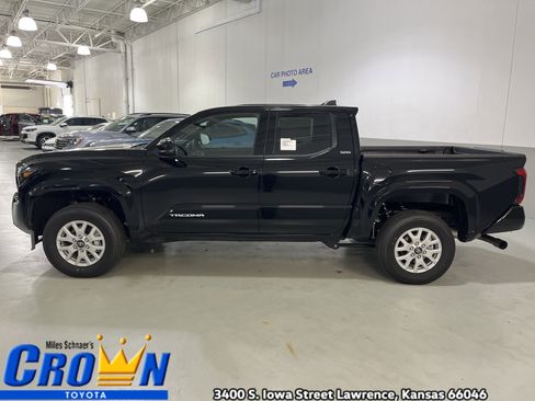 New 2026 Toyota Tacoma SR5 AWD/4WD image 5