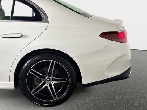 Used 2026 Mercedes-Benz E 350 4MATIC Sedan image 15