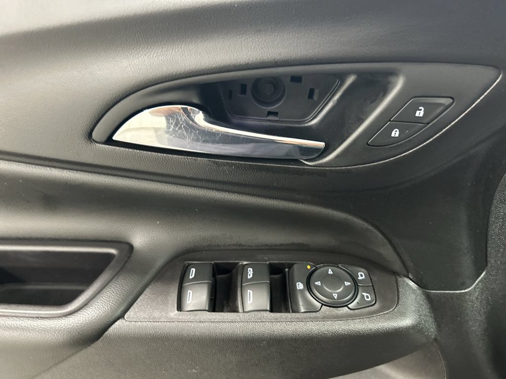 Certified 2022 Chevrolet Equinox LT AWD/4WD image 11