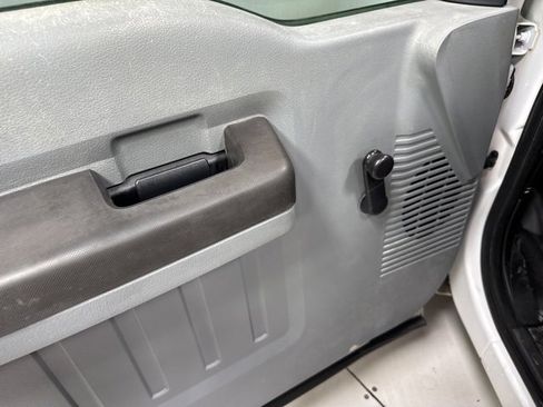 Used 2015 Ford F250 XL image 4