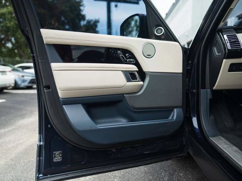 Used 2018 Land Rover Range Rover Supercharged AWD/4WD image 16