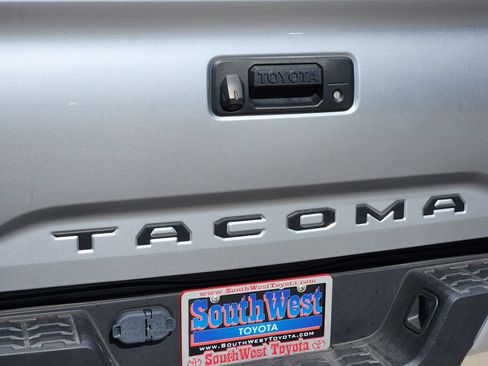 Used 2023 Toyota Tacoma SR5 RWD image 13