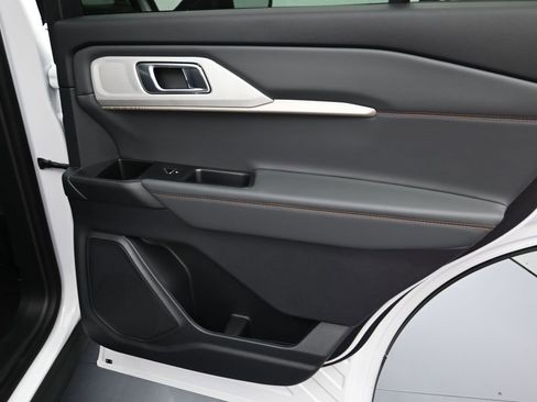 New 2026 Ford Explorer Active image 35