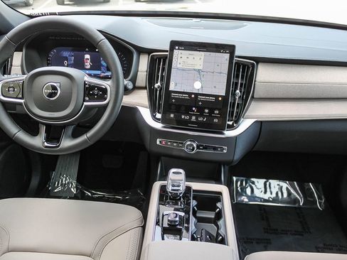 New 2026 Volvo XC90 B6 Plus w/ Protection Package Premier AWD/4WD image 14