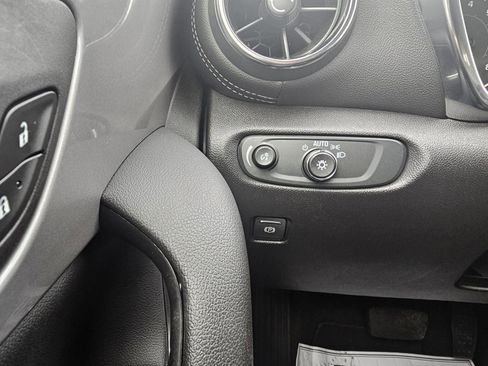 Used 2024 Chevrolet Blazer LT image 24